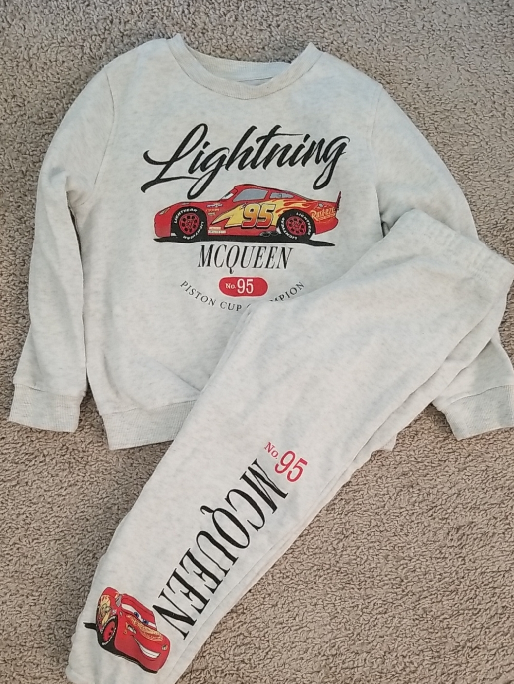 Disney Cars Lightening McQueen 5T Sweatshirt & Jogger Pants Outfit 2 Piece Set